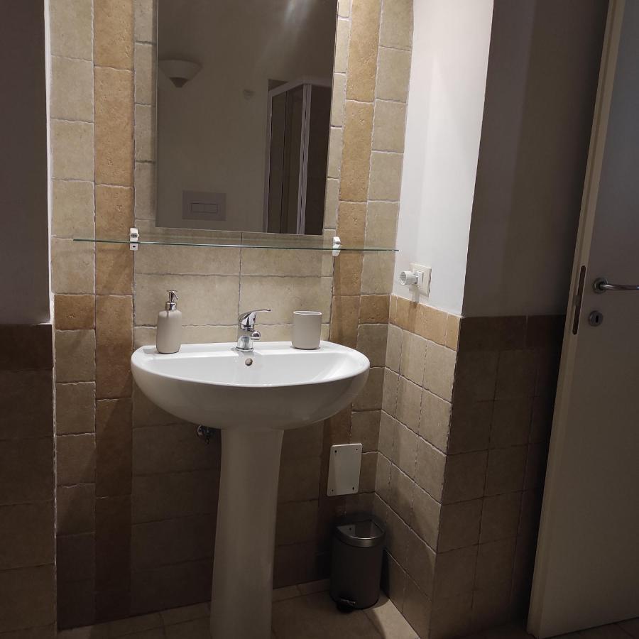 Domus Astra Apartment Brindisi Ngoại thất bức ảnh